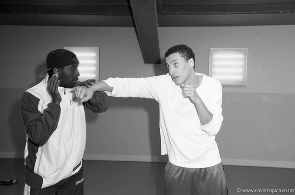 2themax self-defense,simple defense moves