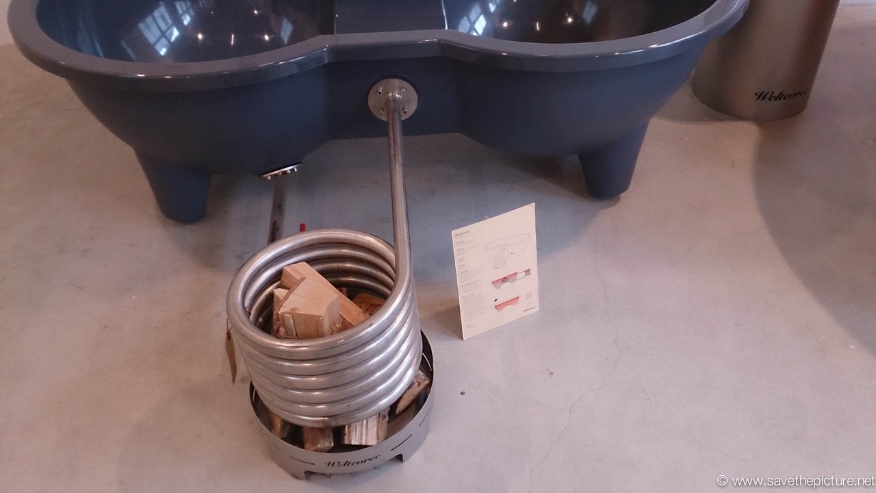 Droog design bathtub spiral wood heater