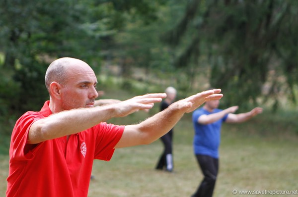 Group Taikiken high walking on the field