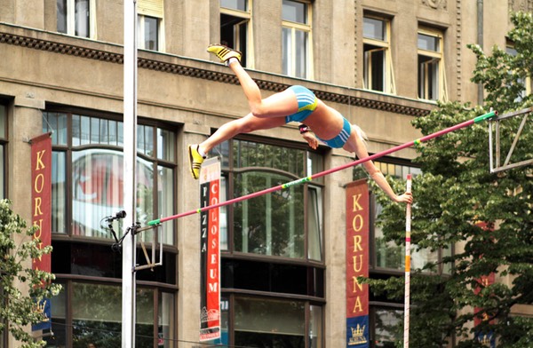 Long pole jump Prague