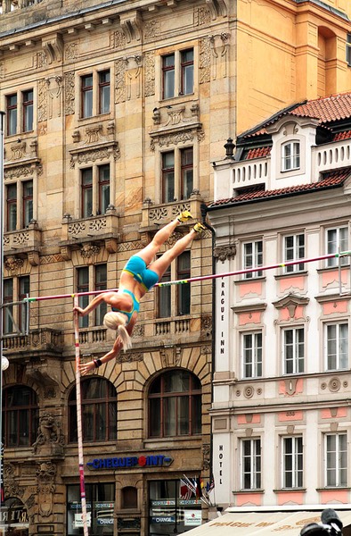 Long pole jump Prague