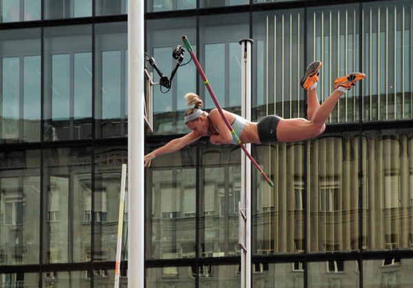 Long pole jump Prague