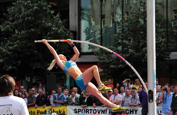 Long pole jump Prague