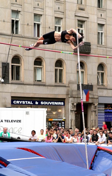 Long pole jump Prague