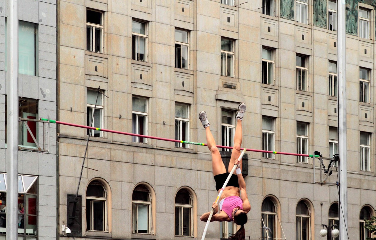 Long pole jump Prague