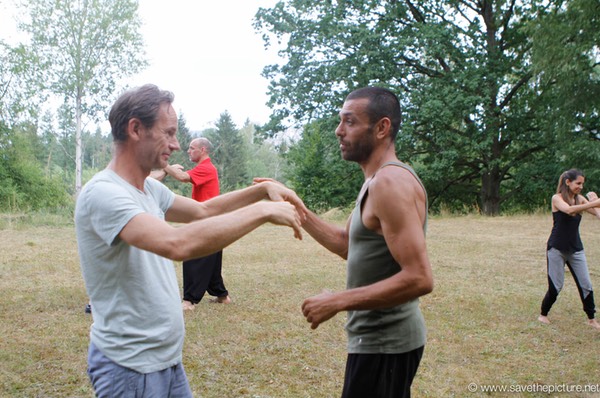 Martijn and Omid, Taikiken training on the field