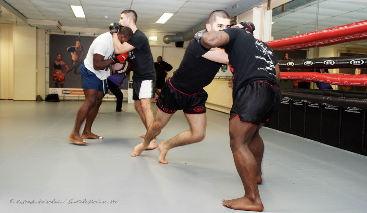 MMA stand up Muay Thai clinch 5