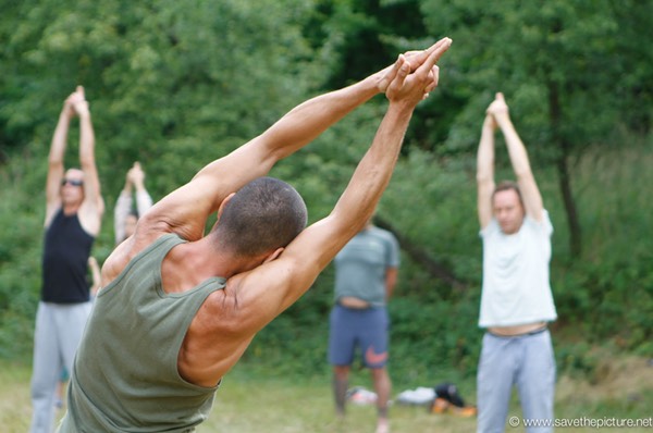 Omid training stretching with the Taikiken group