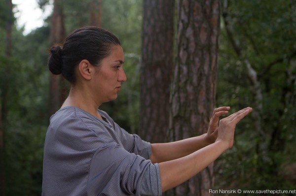 Taikiken Natural Tuning 2016, Fay practicing Yuri between the trees