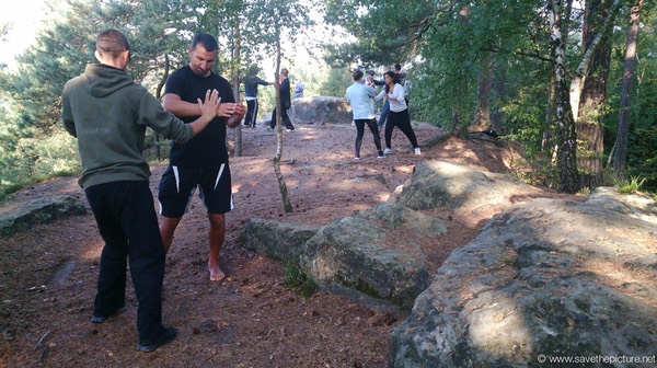 Taikiken pushinghands with blindfold, exercising the feel of flow