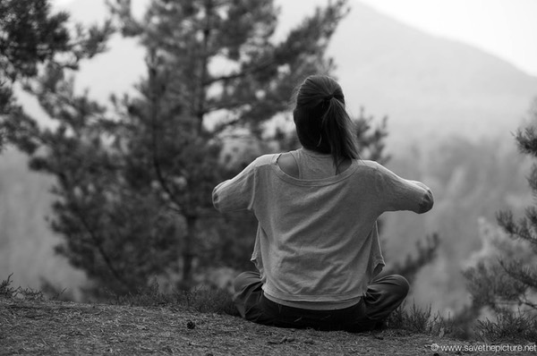 Taikiken sitting meditation with Taoist feel on the mountain top