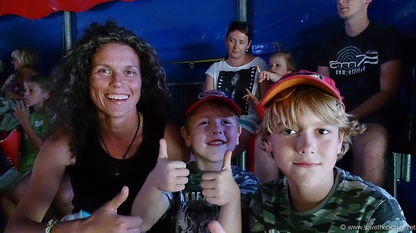 Thumbs up, great show