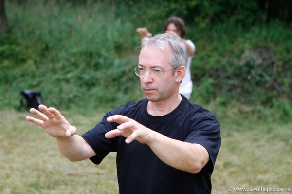 Uwe Taikiken high walking on the field