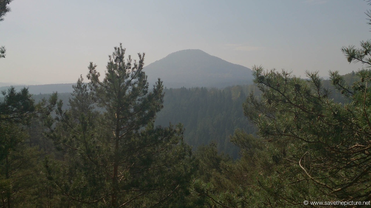 Wide angle view on the Taikiken meditation spot